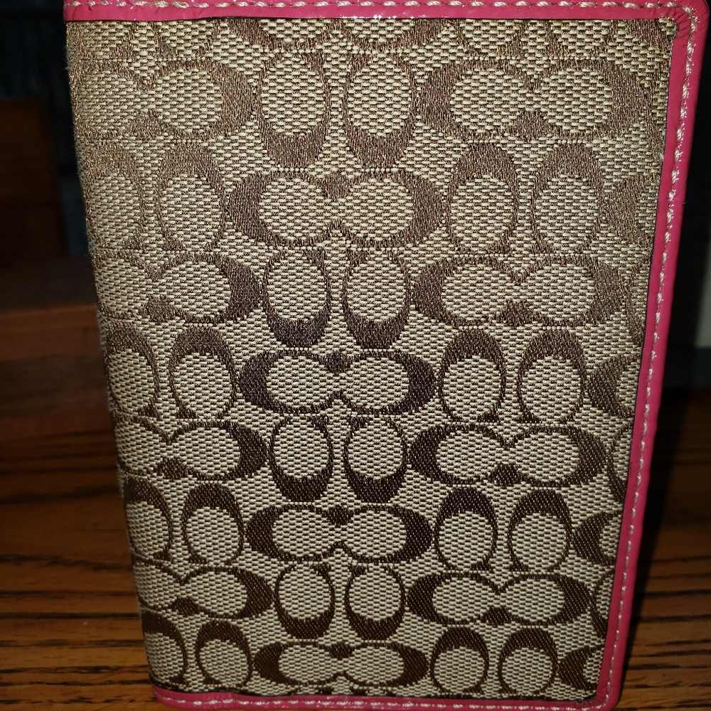 NWT Coach Signature Passport Case